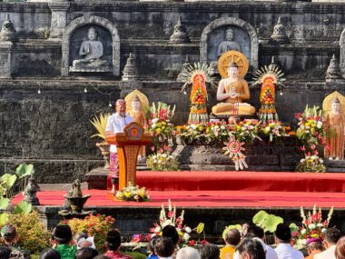 Gubernur Bali Wayan Koster