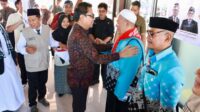 Wawali Kota Arya Wibawa Lepas 261 Calon Jamaah Haji Kota Denpasar