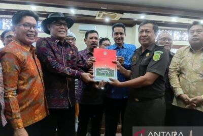 DPRD serahkan berkas KEK Kura Kura Bali buat diselidiki Kejati