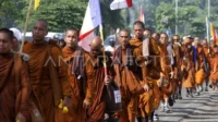 perjalanan-biksu Di jalan panjang bernama damai