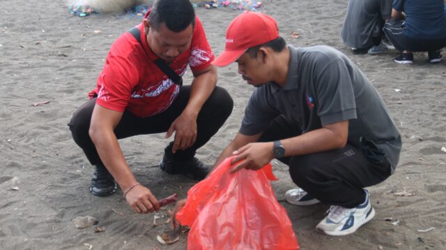 Pemkab Buleleng Libatkan Berbagai Elemen Masyarakat dalam Aksi Bersih Pantai