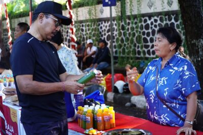Menjelang Hari Raya, Sekda Gede Suyasa Tinjau Langsung Gelar Pangan Lokal dan Gerakan Pasar Murah