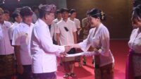 98_lantik-123-pns-formasi-2024-bupati-sutjidra-junjung-tinggi-nilai-berakhlak-dan-pelayan-terbaik-bagi-masyarakat-buleleng_2026-06-15-10-17-43 Lantik 123 PNS Formasi 2024, Bupati Sutjidra: Junjung Tinggi Nilai BerAKHLAK