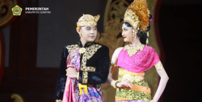 Duta Gianyar Buka Parada Busana Adat Bali PKB 2026