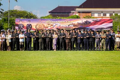 Sekda Badung dan Ketua DPRD Ikuti Apel HUT Ke-80 Bhayangkara