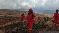 Padang savana TN Tambora di Pulau Sumbawa terbakar