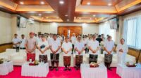 Lantik-Direktur-Umum-Perumda-Air-Minum-10-640x426 Ketua DPRD Badung Hadiri Pelantikan Direktur Umum Perumdam Tirta Mangutama