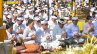 Pemkot Denpasar Ngaturang Bhakti Penganyar di Pura Mandhara Giri Semeru Agung