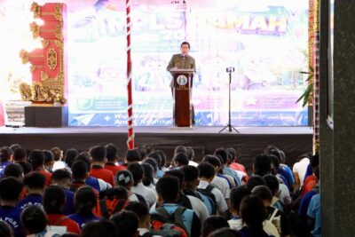 Tutup MPLS di SMK PGRI 5 Denpasar, Sekda Eddy Mulya Paparkan Tentang Keadaban Digital Citizenship