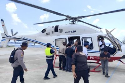 Polri evakuasi lansia dan ibu hamil di NTT lewat jalur udara