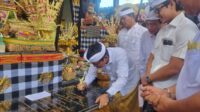Bupati Adi Arnawa Tandatangani Prasasti Karya Ngenteg Linggih di Pura Maspahit Canggu