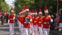 19_di-balik-langkah-peserta-gerak-jalan-ada-dukungan-orang-tua-yang-tak-pernah-lelah_2026-08-11-08-51-00 Di Balik Langkah Peserta Gerak Jalan, Ada Dukungan Orang Tua yang Tak Pernah Lelah