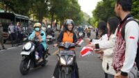 73_ribuan-bendera-dibagikan-wabup-supriatna-agar-masyarakat-secara-kolektif-bisa-merayakan-hut-ri-penuh-suka-cita_2026-08-07-10-35-53 Ribuan Bendera Dibagikan, Wabup Supriatna: Agar Masyarakat Bisa Merayakan HUT RI Penuh Suka Cita