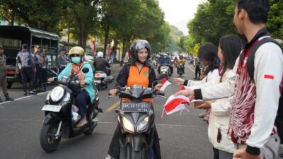 Ribuan Bendera Dibagikan, Wabup Supriatna: Agar Masyarakat Bisa Merayakan HUT RI Penuh Suka Cita