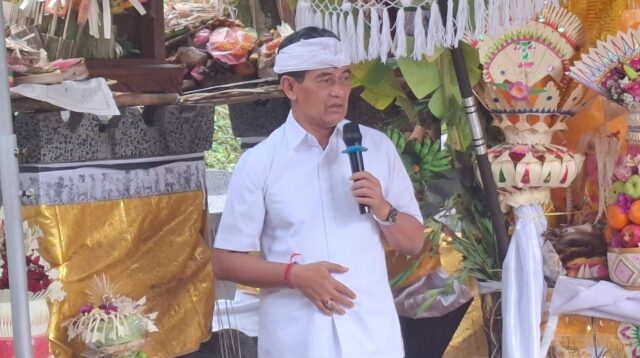 Wabup Supriatna Hadiri Ngenteg Linggih Sangggah Sunggi Dadia Pasek Wancing di Desa Munduk