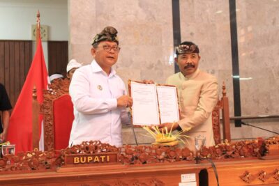 Bupati Sutjidra Hadiri Sidang Paripurna DPRD Buleleng, Bahas Rancangan KUA-PPAS TA 2027