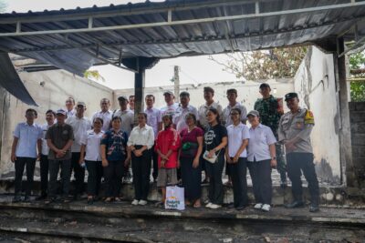 Kebakaran Warung di Mambal, Ketua K3S Badung Turun Langsung Serahkan Bantuan Modal Usaha