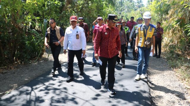 58_bupati-sutjidra-pastikan-penuntasan-jalan-bukti-tunjung-progres-pengerjaan-lampaui-target_2026-09-01-20-04-07 Bupati Sutjidra Pastikan Penuntasan Jalan Bukti-Tunjung, Progres Pengerjaan Lampaui Target