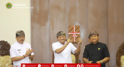 Pemkab dan DPRD Gianyar Sepakat Sahkan Dua Raperda Menjadi Perda