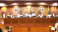 Ketua DPRD Badung Anom Gumanti Pimpin Rapat Paripurna