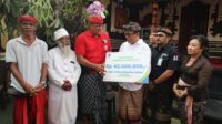 Wali Kota Jaya Negara Serahkan Santunan Kematian Rp42 Juta Kepada Ahli Waris Ida Sira Mpu Nabe Dharma