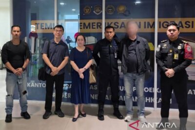 WNA China ditolak masuk Indonesia diduga curi barang di pesawat