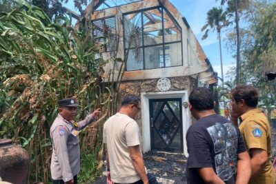Polisi: WNA Nepal bakar kertas usir laba-laba sebabkan villa terbakar
