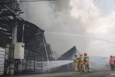 Supermarket Trans Home di Sleman ludes terbakar