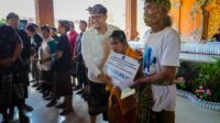 Komitmen Sapta Kriya Adi Cipta, Wabup Bagus Alit Sucipta Serahkan Ratusan Bantuan Perumahan dan Disabilitas