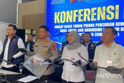 Polres Cimahi tangkap enam tersangka pencurian kabel sinyal Whoosh