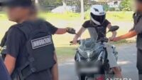 Imigrasi Denpasar Bali buru WNA jadi pelatih bule kendarai motor