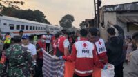 Polisi evakuasi perempuan tewas tertemper kereta pengumpan Whoosh