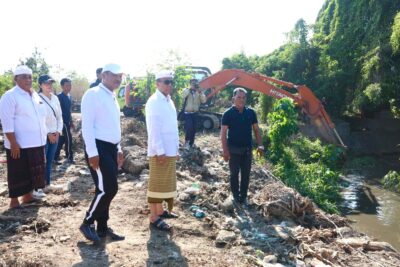 Antisipasi Banjir, Wali Kota Jaya Negara Tinjau Normalisasi Sungai Tukad Loloan Sanur Kauh